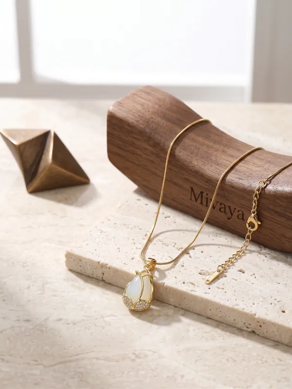 Ivory_Tulip_Gold_Stainless_Steel_Premium_Necklace