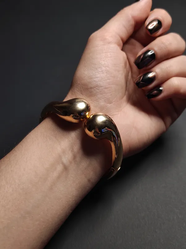 Harmony_Curve_Gold_Stainless_Steel_Premium_Bracelet