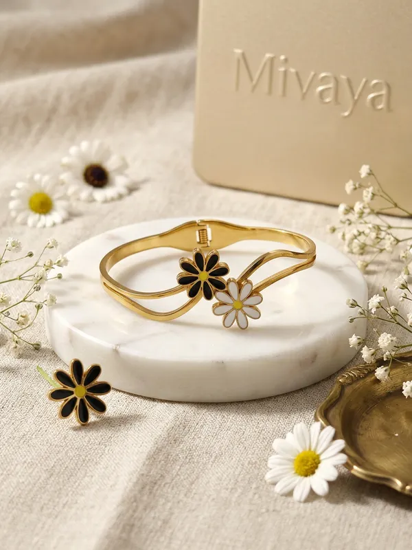 Daisy_Duo_Gold_Stainless_Steel_Premium_Bracelet