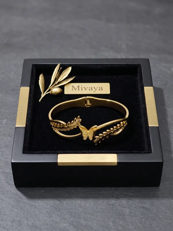 Enchanted_Wings_Gold_Stainless_Steel_Premium_Bracelet