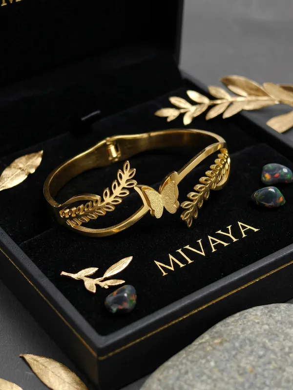 Enchanted_Wings_Gold_Stainless_Steel_Premium_Bracelet
