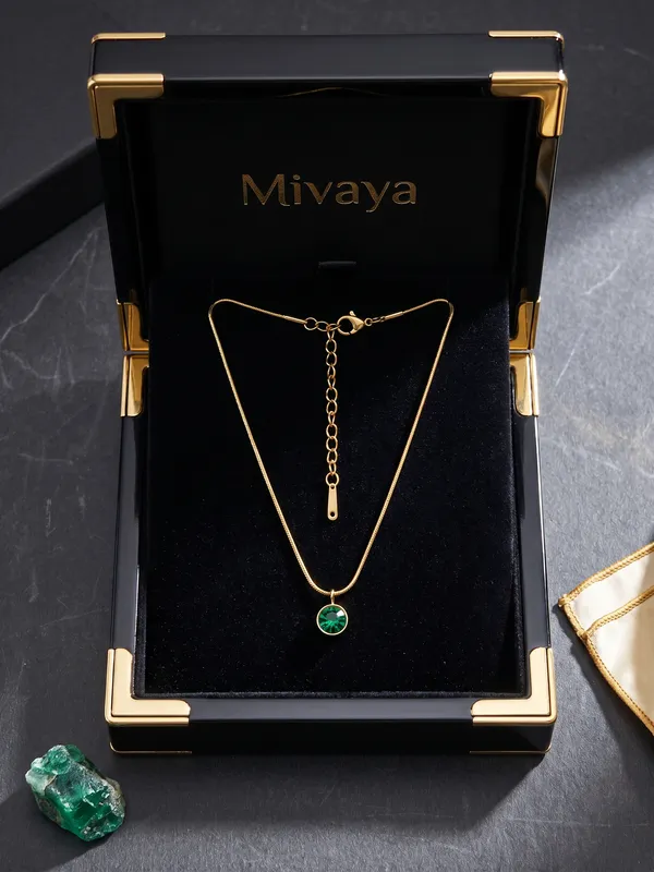 Emerald_Glow_Gold_Stainless_Steel_Premium_Necklace