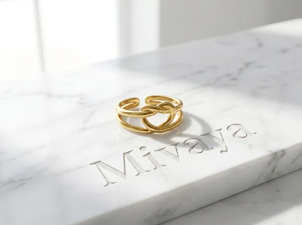 Amora_Knot_Gold_Stainless_Steel_Premium_Ring