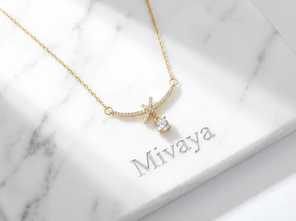 Luna_Star_Gold_Stainless_Steel_Premium_Necklace
