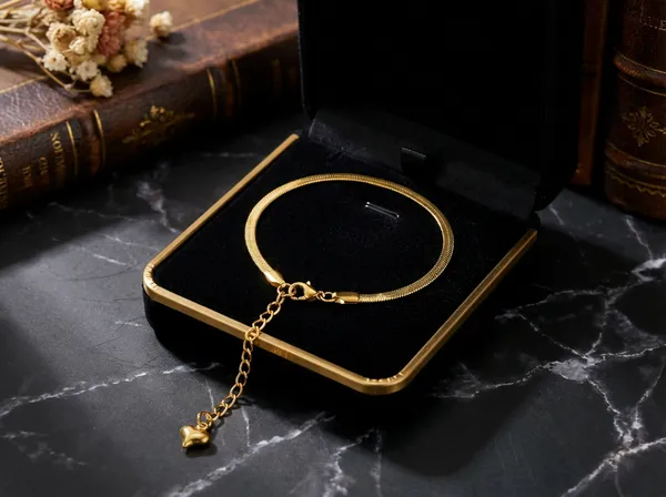 Golden_Heart_Gold_Stainless_Steel_Premium_Bracelet