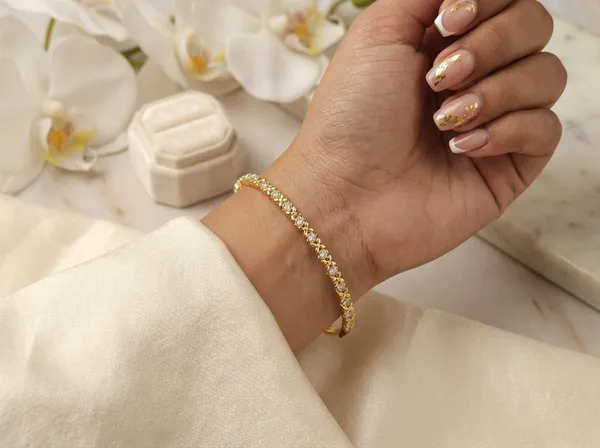 Floral_Symphony_Gold_Stainless_Steel_Premium_Bracelet