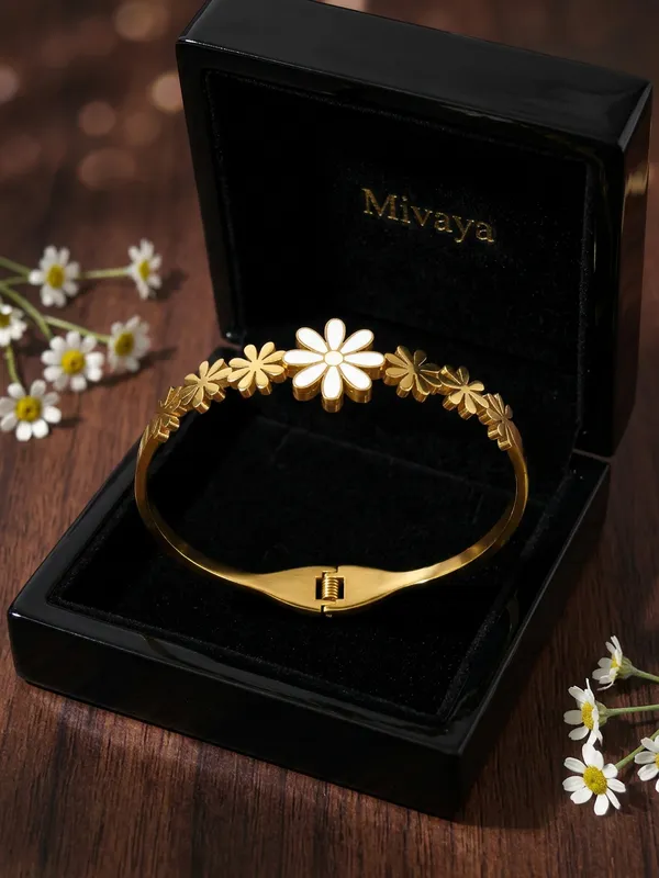 Floral_Harmony_Gold_Stainless_Steel_Premium_Bracelet