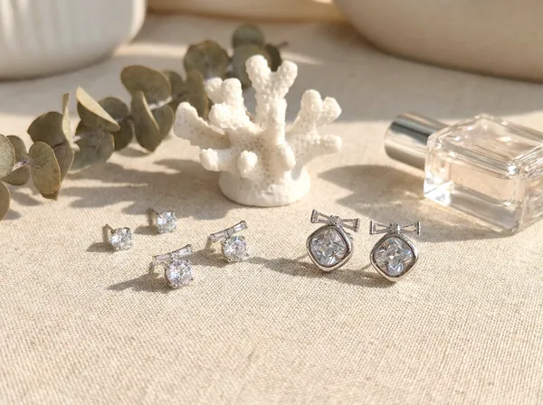 Duchess_Bow_Silver_Stainless_Steel_Premium_Earrings