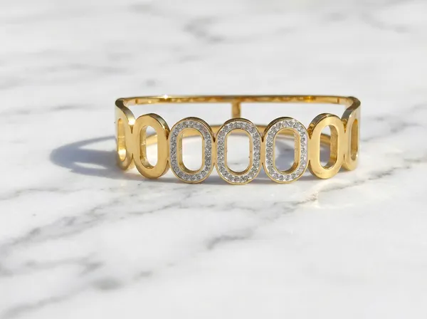 Infinity_Oval_Cuff_Gold_Stainless_Steel_Premium_Bracelet
