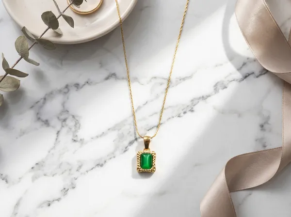 Emerald_Royale_Gold_Stainless_Steel_Premium_Necklace