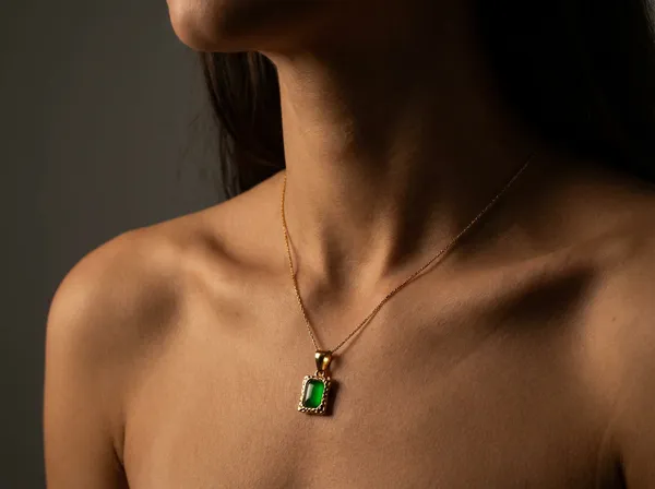 Emerald_Royale_Gold_Stainless_Steel_Premium_Necklace