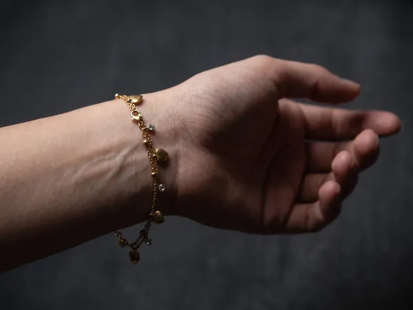 Heart_Harmony_Gold_Stainless_Steel_Premium_Bracelet