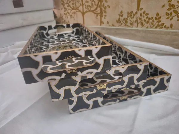 Black_And_Gold_Wooden_Moroccan_Geometric_Bone_Inlay_Serving_Trays_Set_Of_3