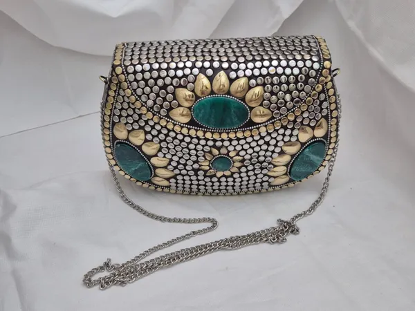 Silver_And_Green_Metal_Beaded_Turquoise_Stone_Clutch_Bag_For_Women