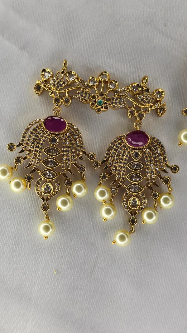Golden_And_Ruby_Brass_Victorian_Vati_Set_For_Women