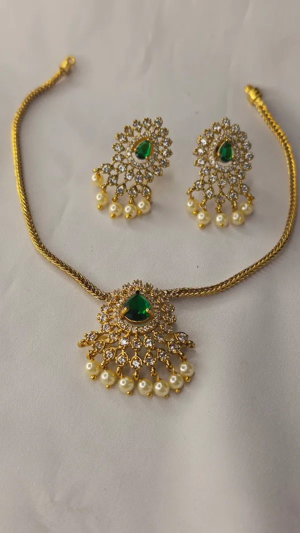 Golden_And_Green_Brass_Necklace_Set_For_Women