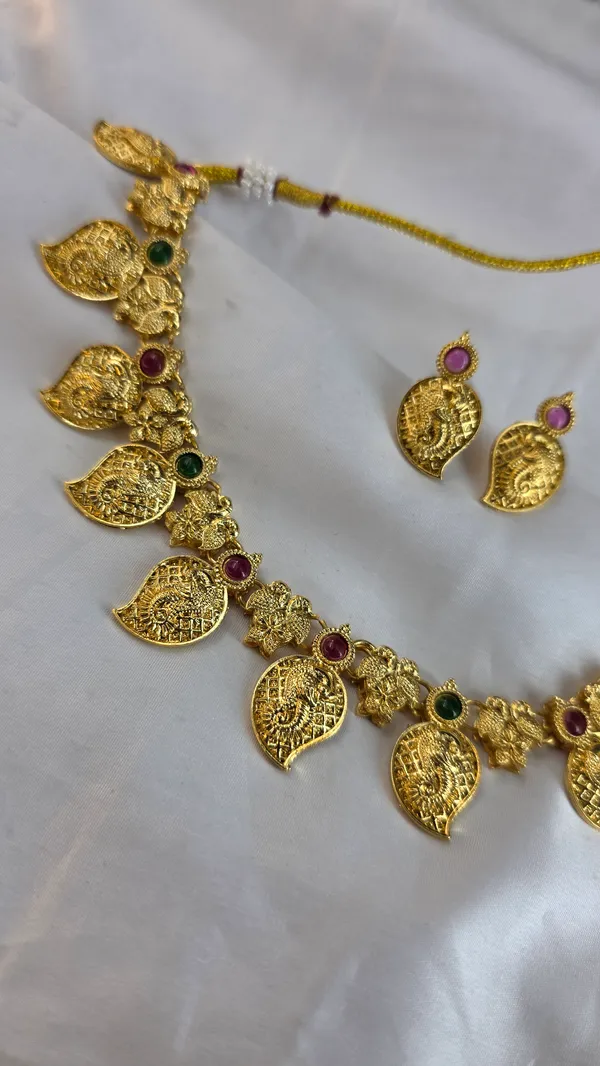 Golden_Mazak_Kairi_Haar_Necklace_Set_For_Women