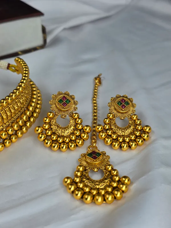 Golden_Brass_Choker_Set_For_Women