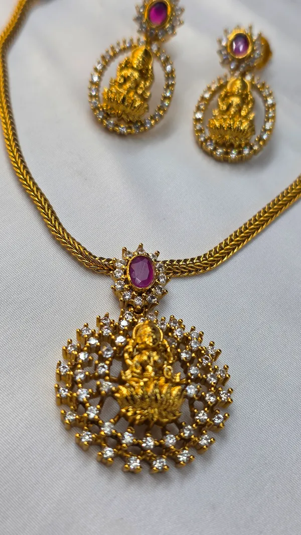 Multicolour_Brass_Necklace_Set_For_Women