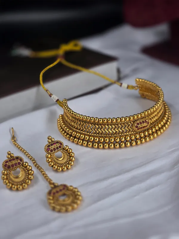 Golden_Brass_Choker_Set_For_Women