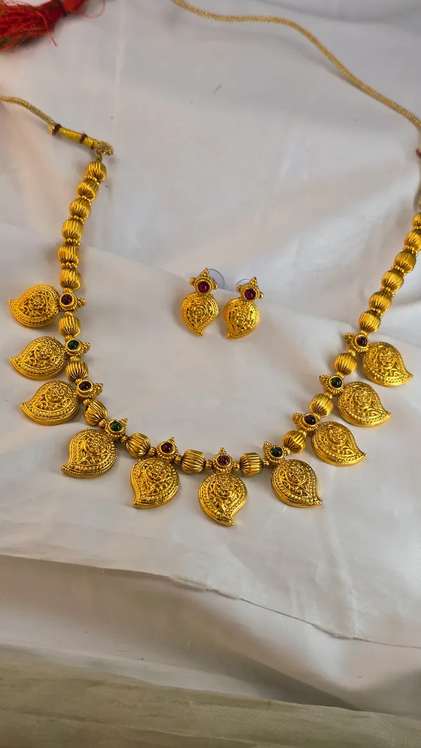 Golden_Mazak_Kairi_Haar_Necklace_Set_For_Women