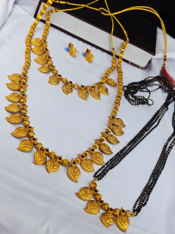 Golden_And_Black_Brass_Kairi_Combo_With_Mangalsutra_And_Necklace_Set_For_Women_Pack_Of_2