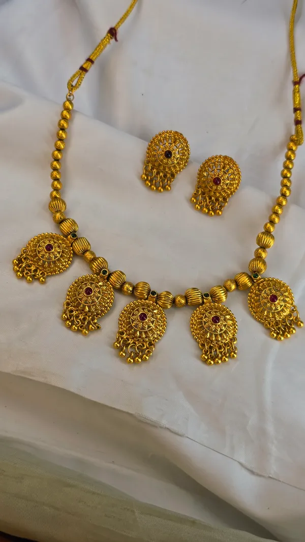 Golden_Mazak_Coin_Haar_Necklace_Set_For_Women