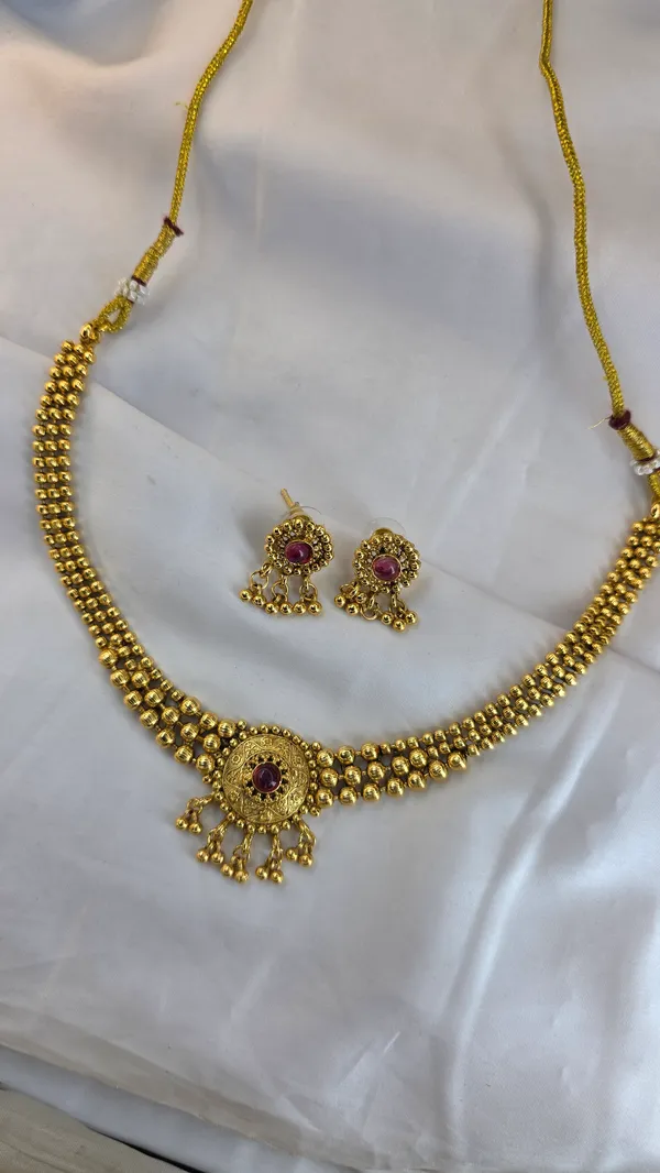 Golden_And_Pink_Brass_Necklace_Set_For_Women