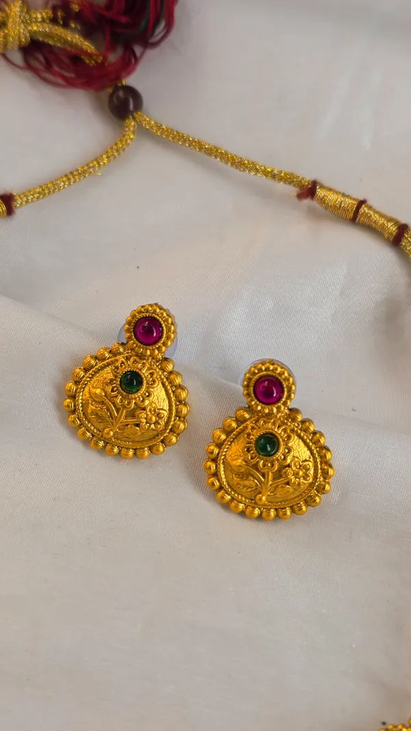 Golden_Mazak_Coin_Haar_Necklace_Set_For_Women