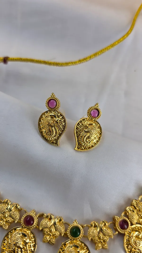Golden_Mazak_Kairi_Haar_Necklace_Set_For_Women