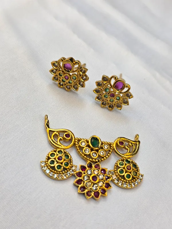 Multicolour_Brass_Victorian_Vati_Set_For_Women