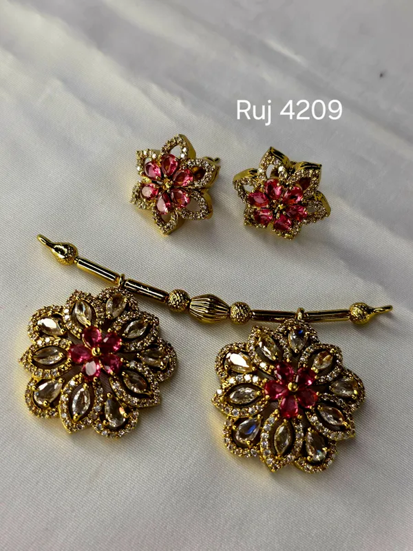 Golden_And_Ruby_Brass_Victorian_Vati_Set_For_Women