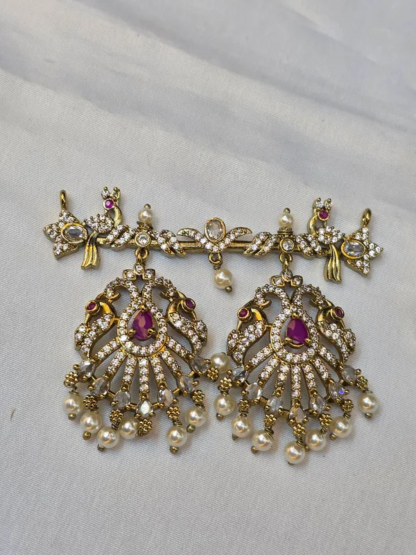 Golden_And_White_Brass_Victorian_Vati_Set_For_Women