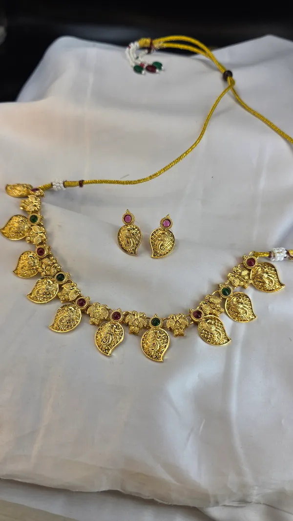 Golden_Mazak_Kairi_Haar_Necklace_Set_For_Women