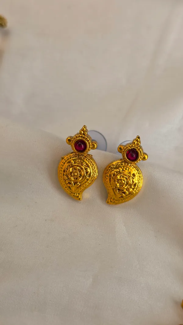 Golden_Mazak_Kairi_Haar_Necklace_Set_For_Women