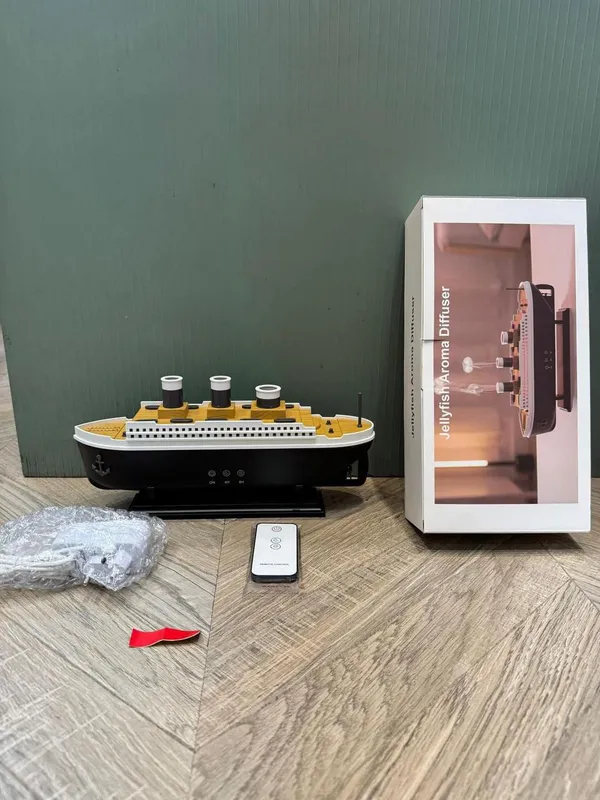 Jellyfish_Aroma_Diffuser_–_Ship_Design_Humidifier_&_Essential_Oil_Diffuser