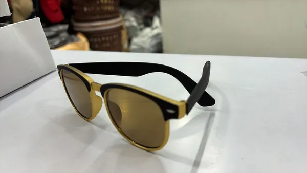 Retro_Clubmaster_Style_Sunglasses_With_Gold_Mirror_Lenses