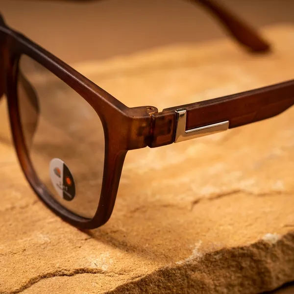 Stylish_Brown_Frame_Eyeglasses_With_Clear_Lenses
