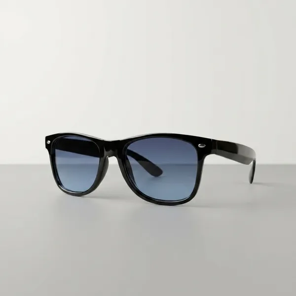 Black_Wayfarer_Sunglasses_With_Blue_Gradient_Lenses