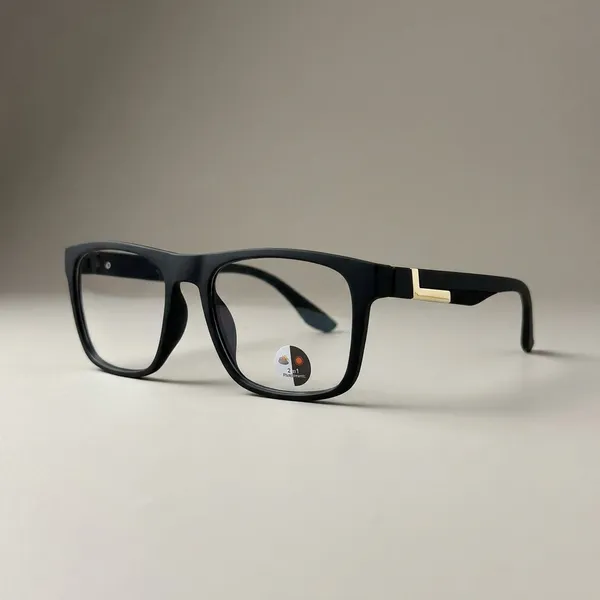 Unisex_Black_Frame_Clear_Lens_Fashion_Eyeglasses_With_Gold_Accent