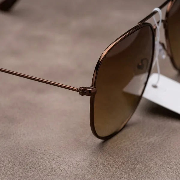 Ray-Ban_Aviator_Sunglasses_-_Classic_Metal_Frame_With_Gradient_Lens