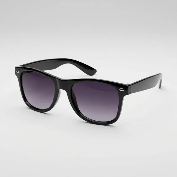 Classic_Black_Wayfarer_Sunglasses_With_Gradient_Lenses