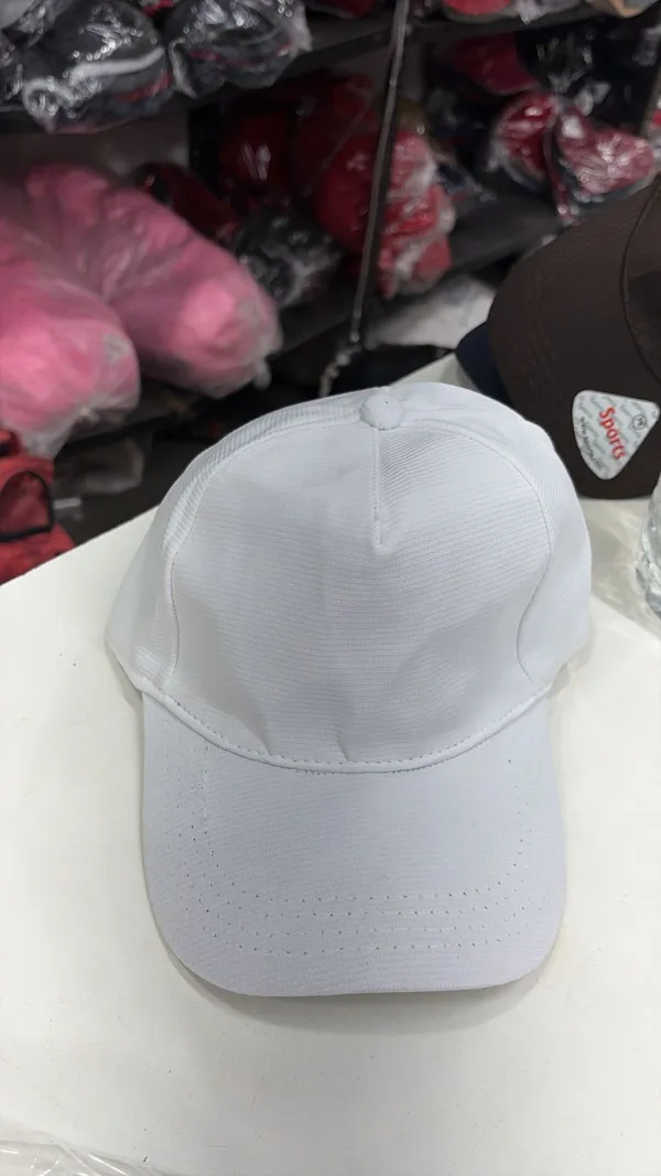 Plain_White_Sports_Cap_-_Breathable_Mesh_Baseball_Hat_With_Adjustable_Strap