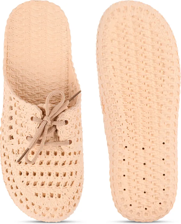 Trump_Women_Slides_Beige