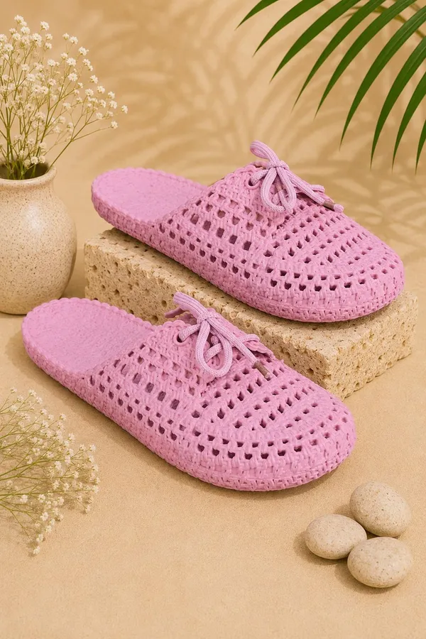 Trump_Women_Slippers_Pink