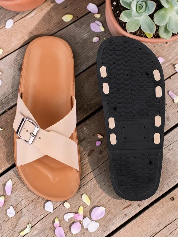 Trump_Unisex_Slides_Beige