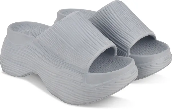 Trump_Women_Heels_Grey