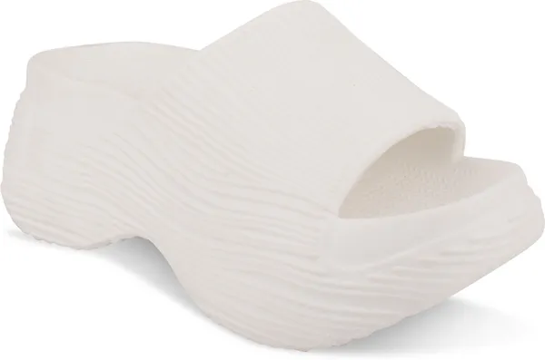 Trump_Women_Heels_White
