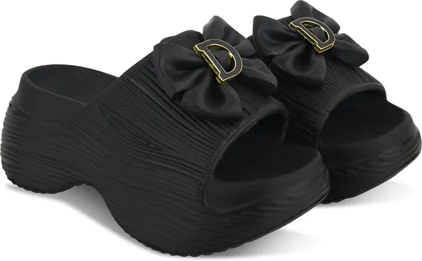 Trump_Women_Heels_Black