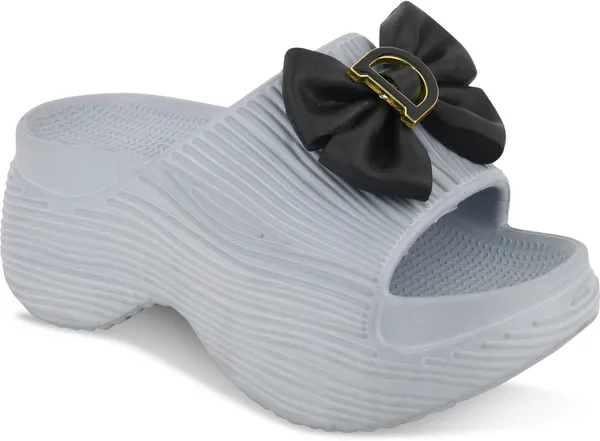Trump_Women_Heels_Grey